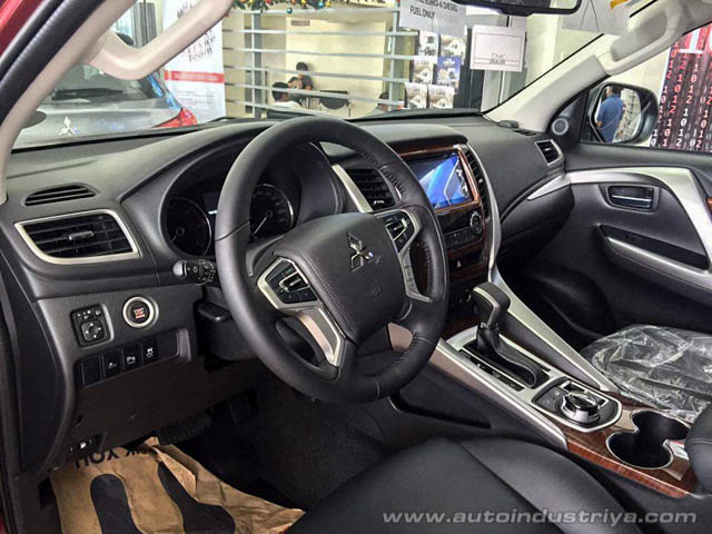 2016 Mitsubishi Montero Sport Dashboard