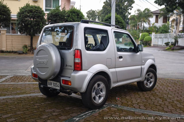2015 Suzuki Jimny 1.3 MT rear shot