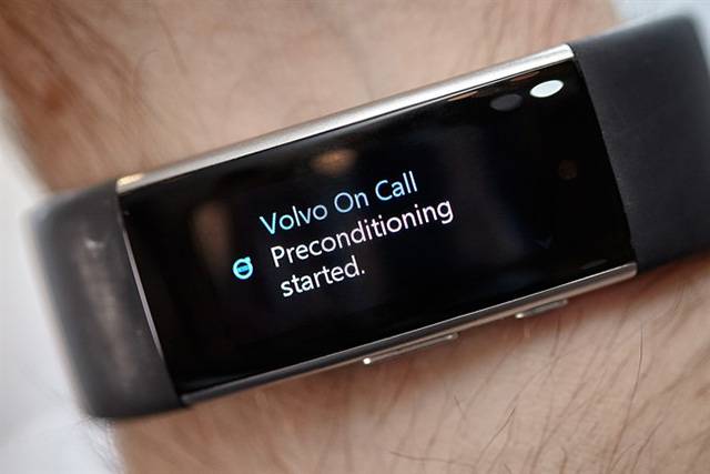 The Microsoft Smart Band 2 with Volvo on Call