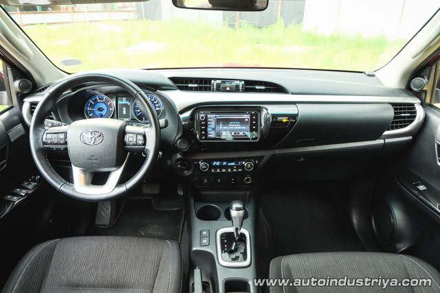 2016 Toyota Hilux interior