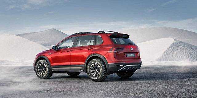 Rear of the Volkswagen Tiguan GTE Active concept