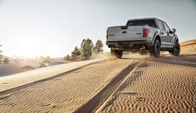 Sand trailing with the Ford F-150 Raptor Supercrew