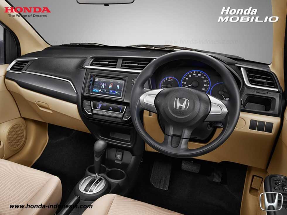 New interior of the 2016 Honda Mobilio