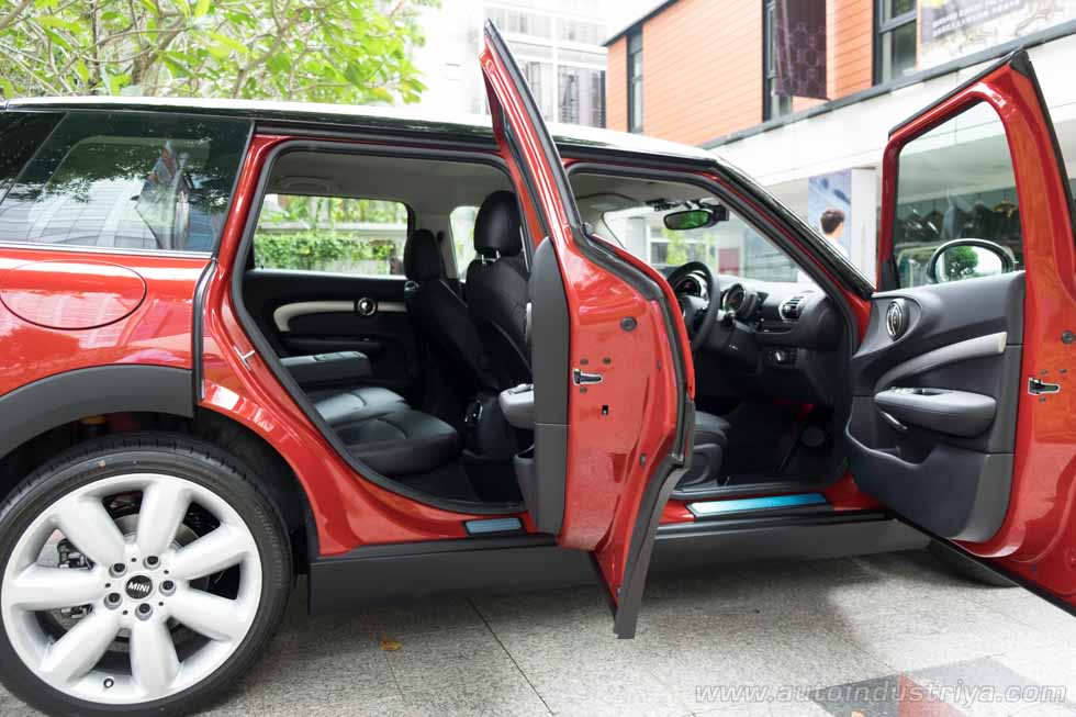 2016 Mini Clubman doors open