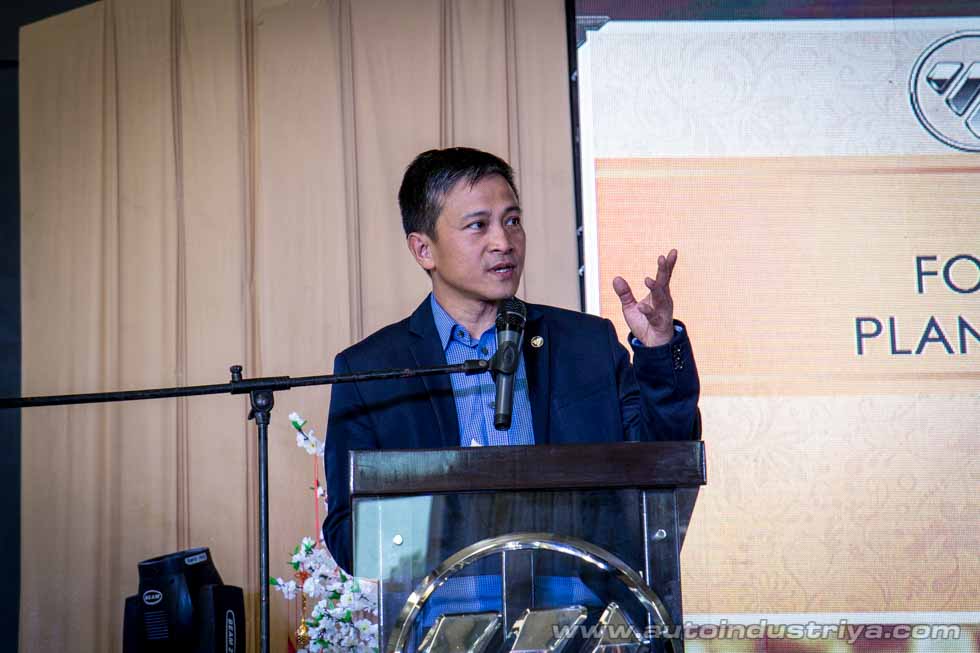 Foton Philippines president Rommel Sytin