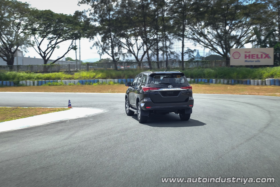 Rear track shot of the 2016 Toyota Fortuner