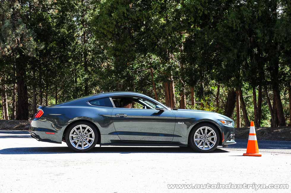 Ford Mustang side profile
