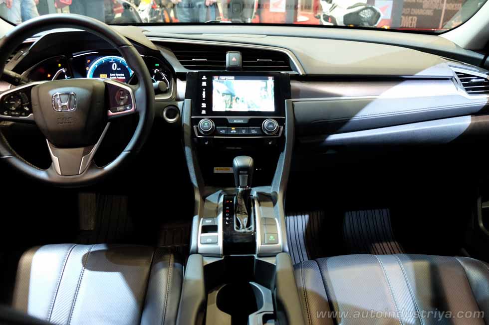 2016 Honda Civic dashboard