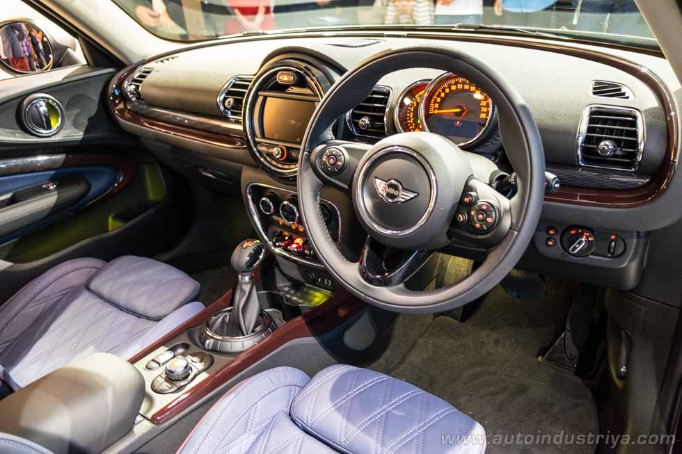 Mini Clubman Cooper dashboard