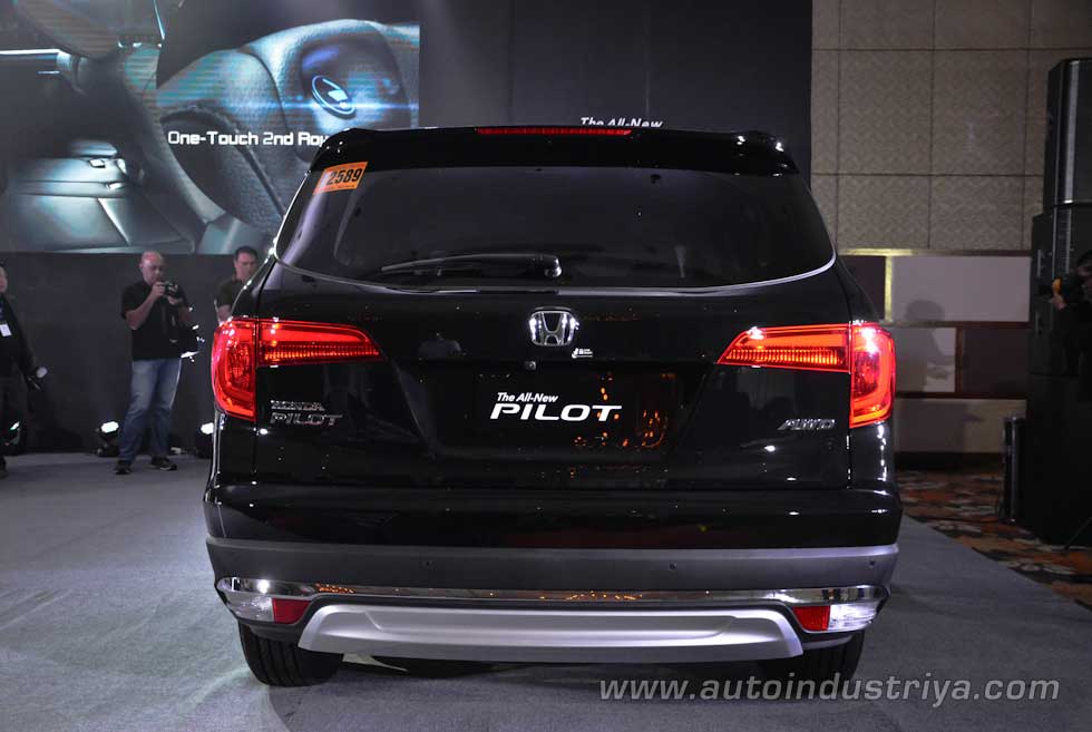 Honda Pilot rear