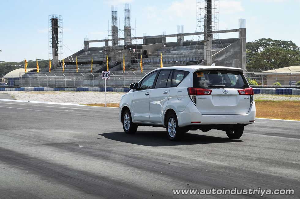 Toyota Innova rear view