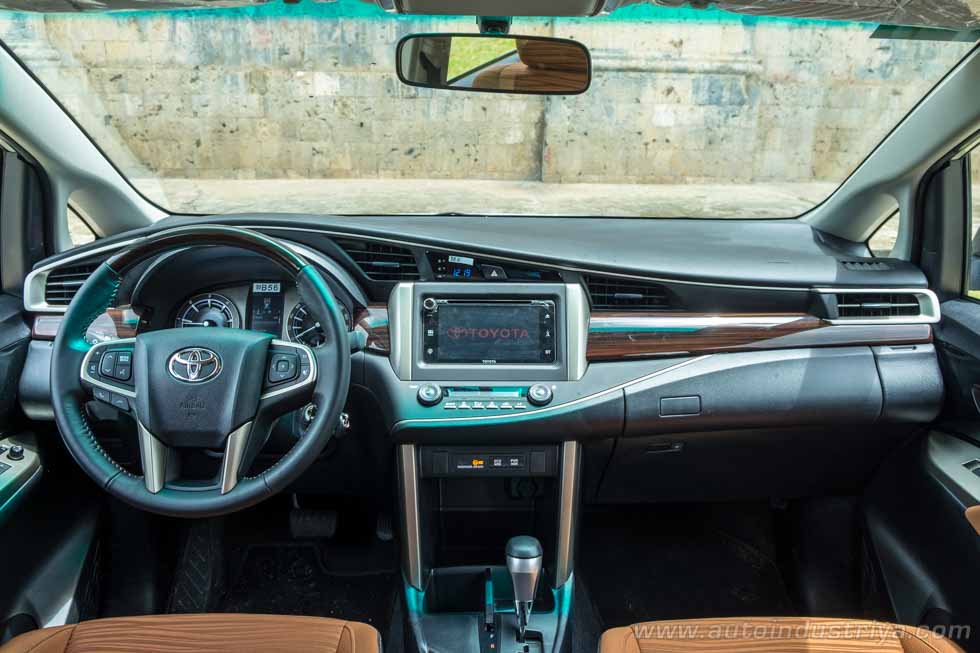 2016 Toyota Innova interior