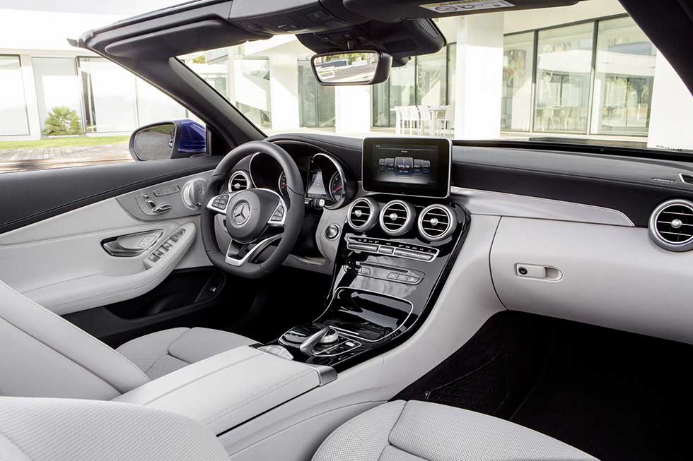Interior of the Mercedes-Benz C-Class Cabriolet