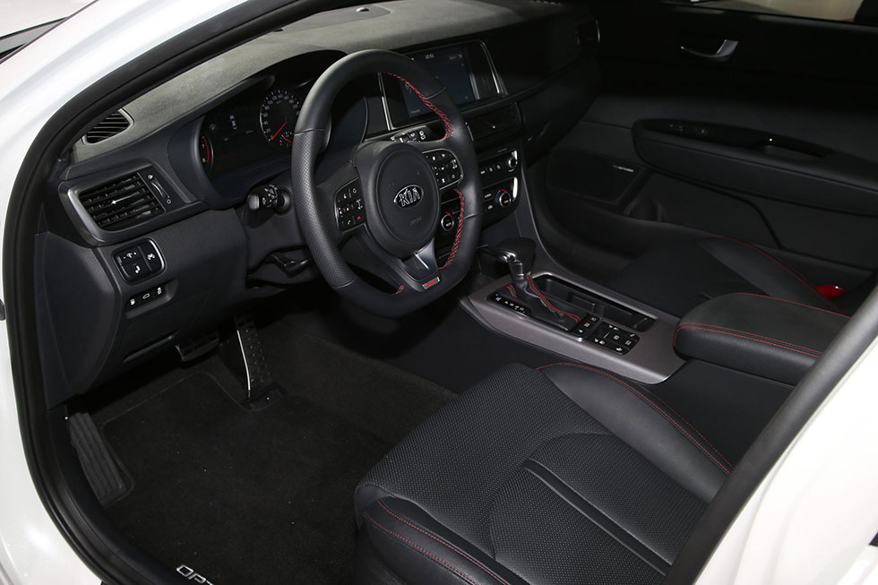 Aboard the Kia Optima GT Sportswagon