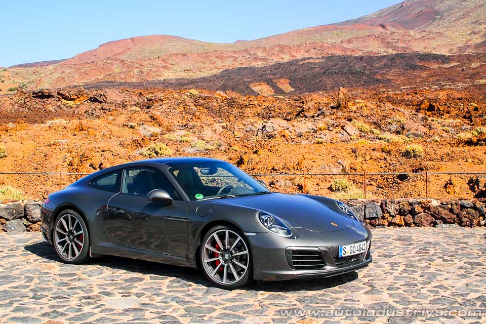 2016 Porsche 911 Carrera by the mountain