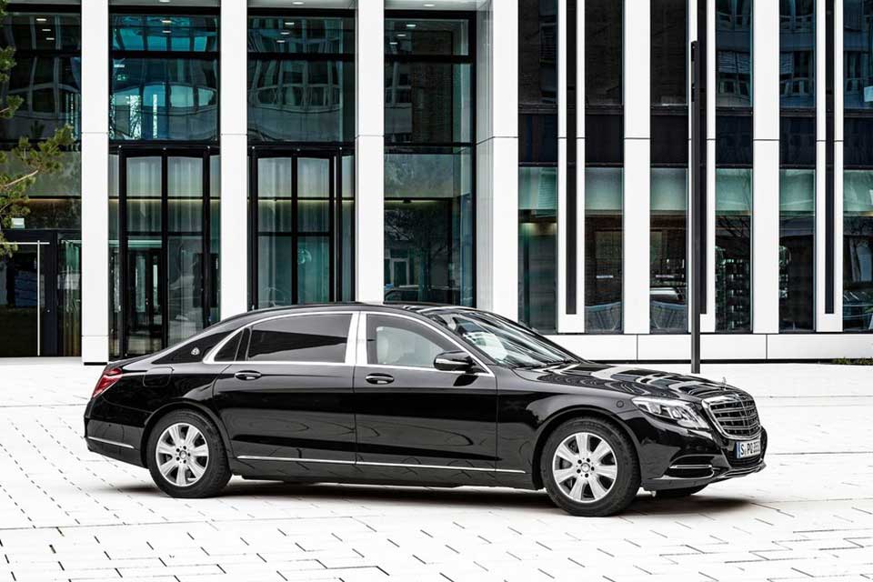 Mercedes-Benz Maybach S600 Guard front quarter