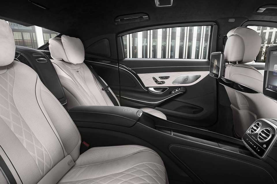 Mercedes-Benz Maybach S600 Guard interior