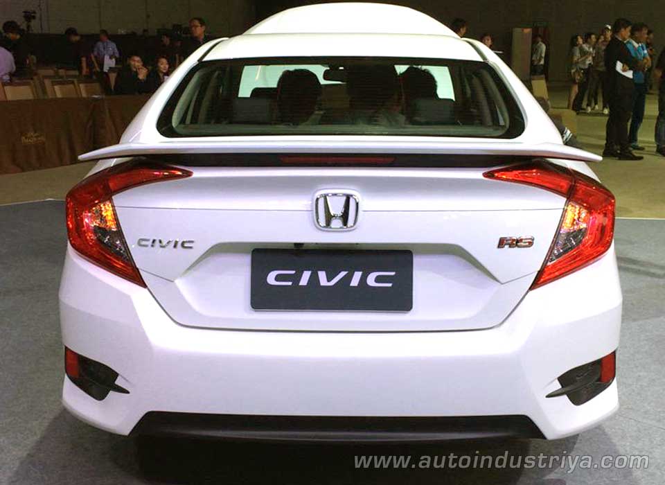 2016 Honda Civic RS rear