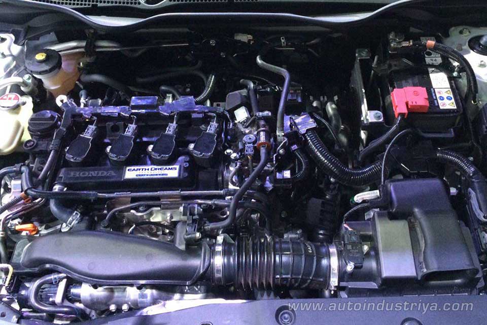 2016 Honda Civic RS engine