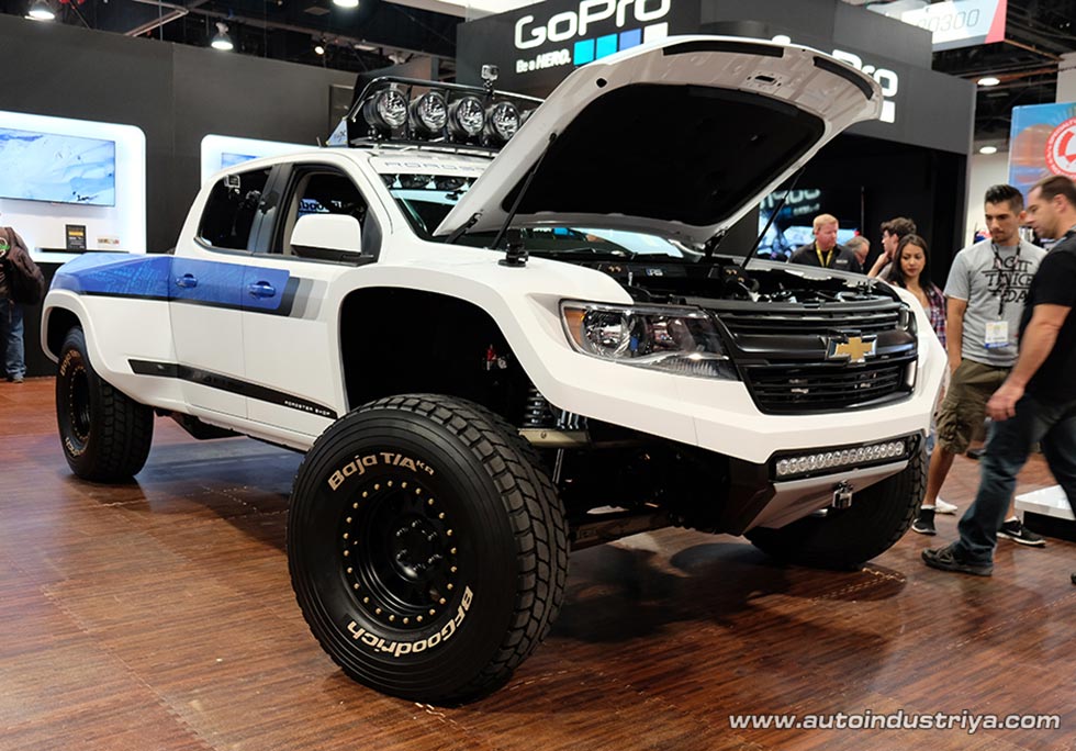 The US-spec Colorado with its own front fascia