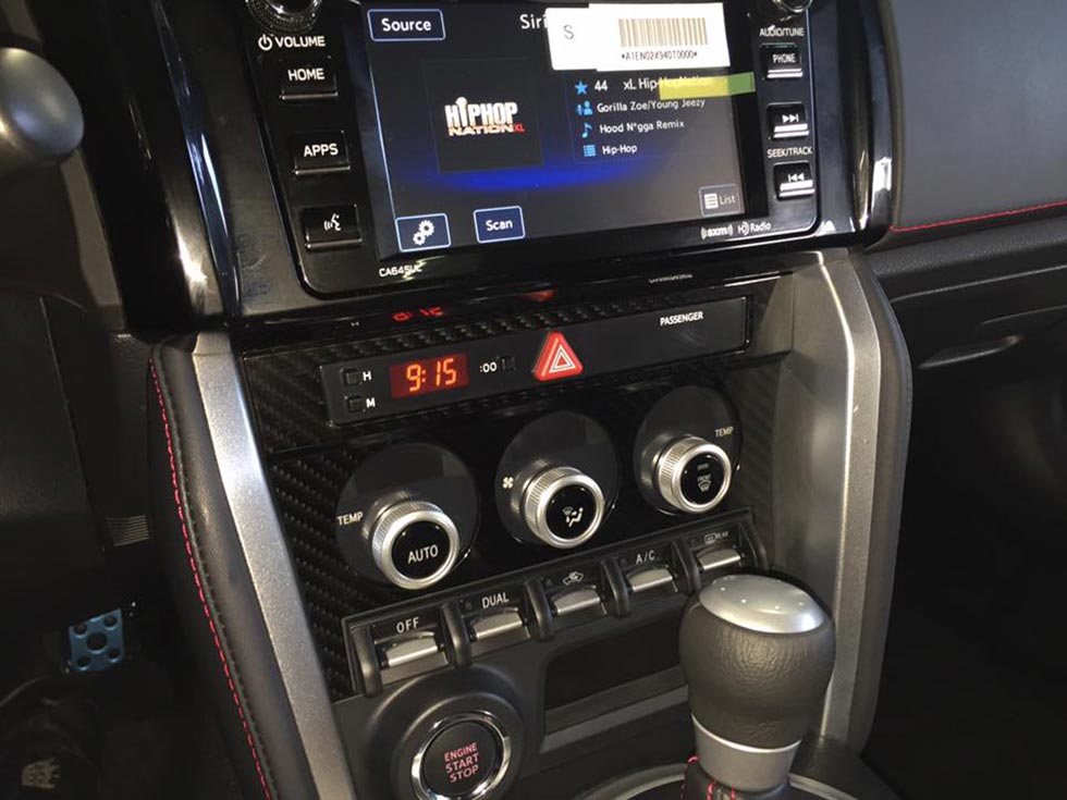 Center console of the supposedly updated Subaru BRZ