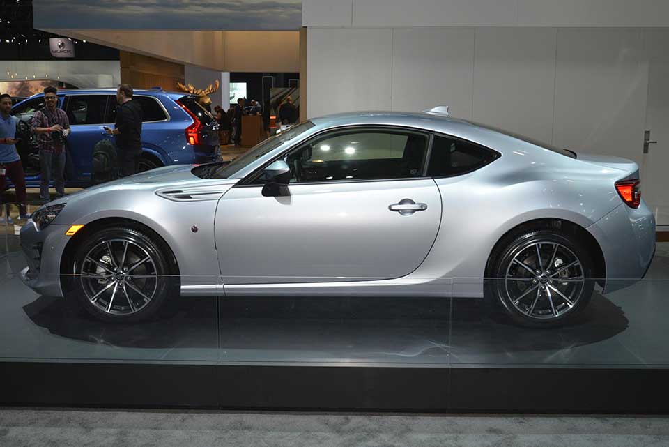 2016 Toyota 86 side