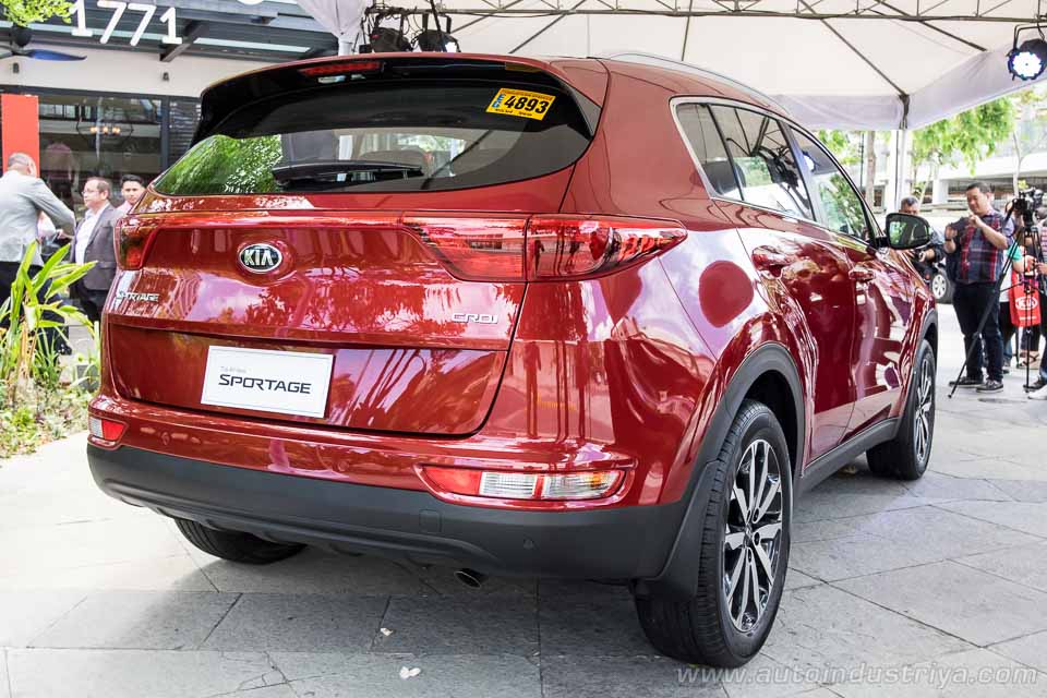 Rear of the 2016 Kia Sportage EX