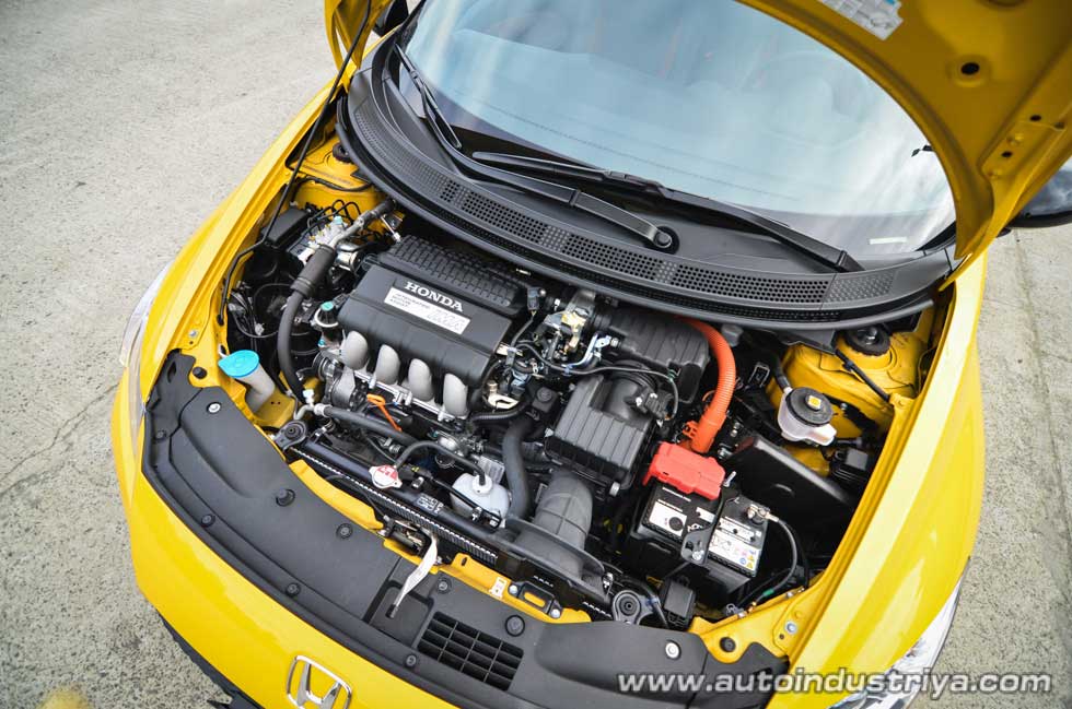 The 1.5-liter LEA inline-four with Integrated Motor Assist