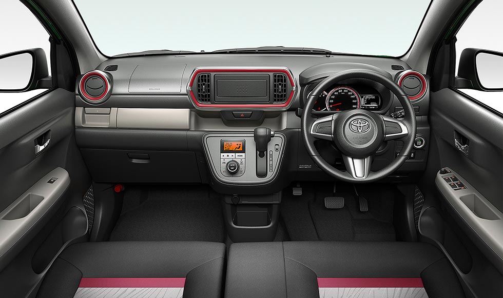 2016 Toyota Passo Moda interior