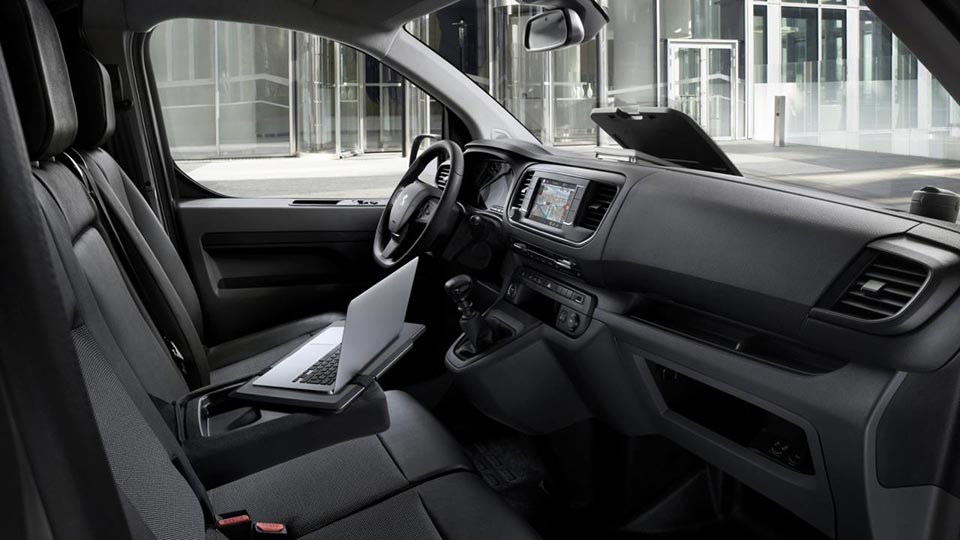 Aboard the 2016 Peugeot Expert