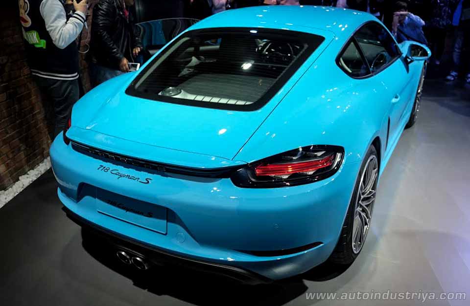 718 Cayman rear
