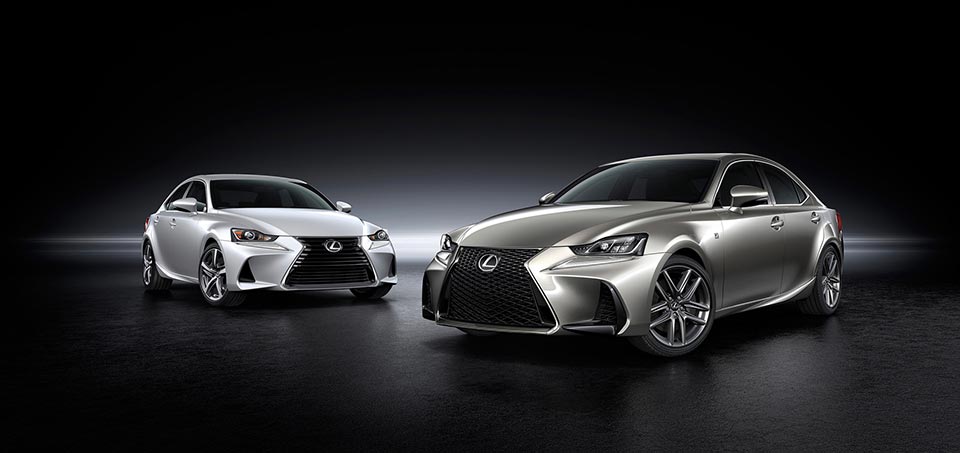 The 2016 Lexus IS in 350 and 200t trim
