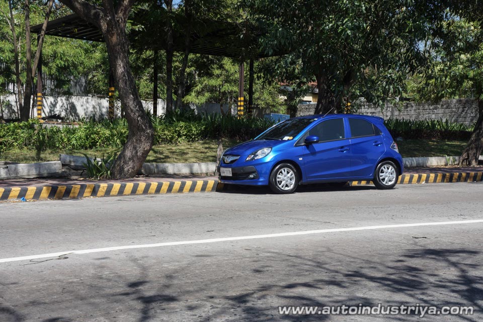 Front quarter of the 2016 Honda Brio V