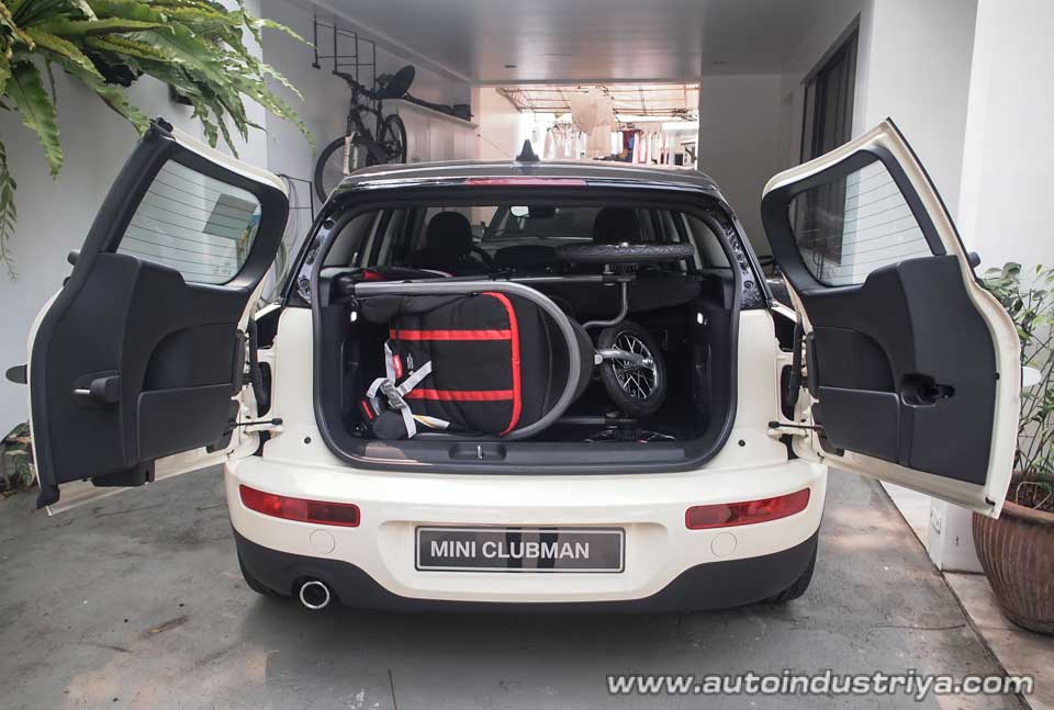 2016 Mini Clubman rear cargo