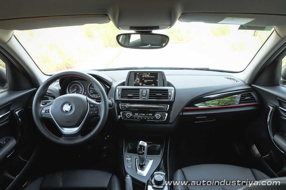 BMW 118i interior
