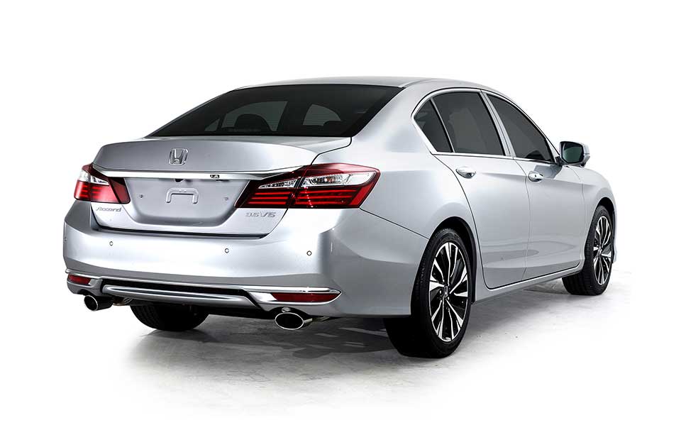 The rear of the 2016 Honda Accord