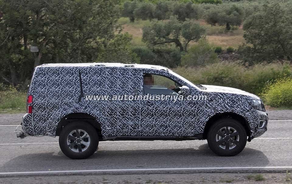 Side profile of Nissan's new SUV