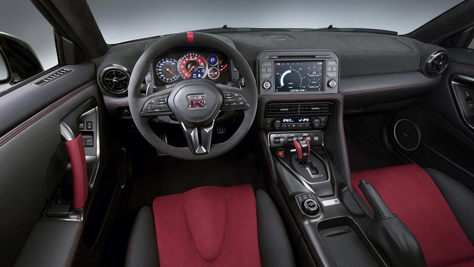 Inside the 2017 Nissan GT-R Nismo