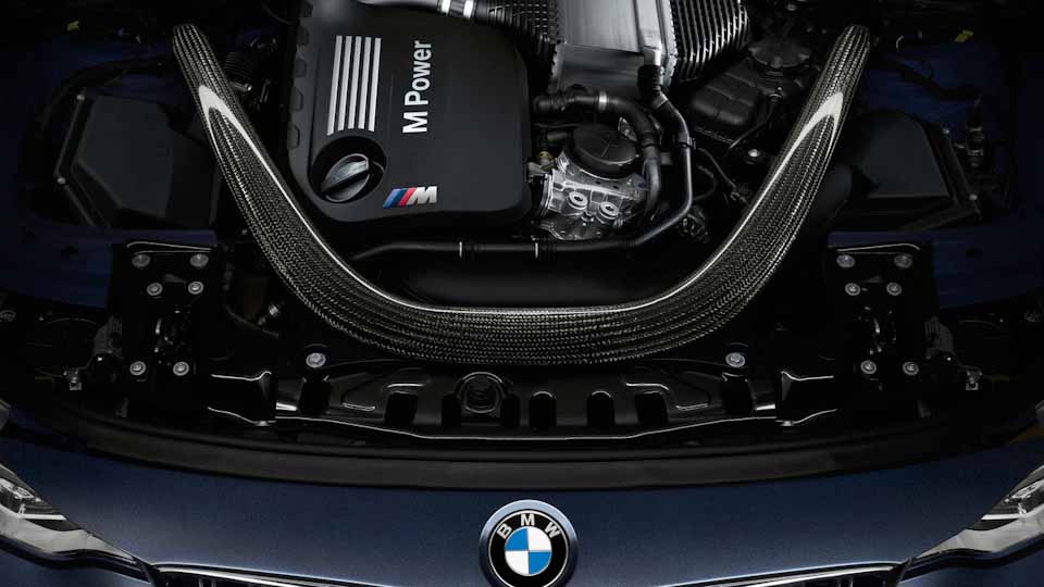 BMW M3 30 Jahre uprated engine