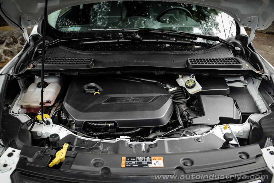 The 1.6-liter EcoBoost inline-four powering the Escape SE