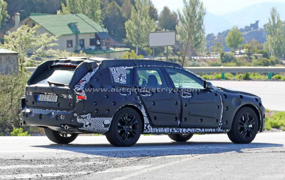 Volvo V90 Cross Country rear