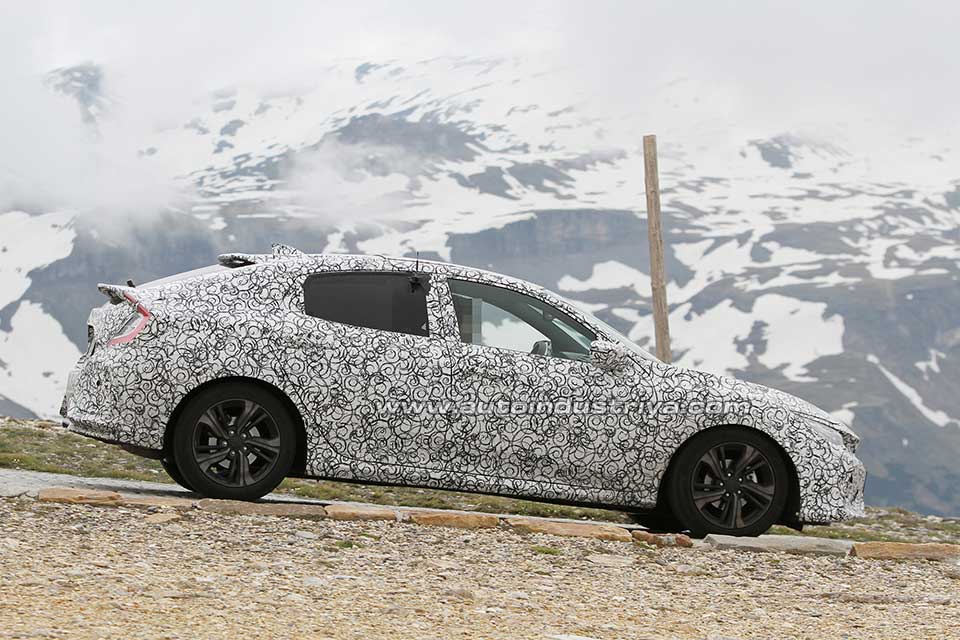 2017 Honda Civic Hatchback testing