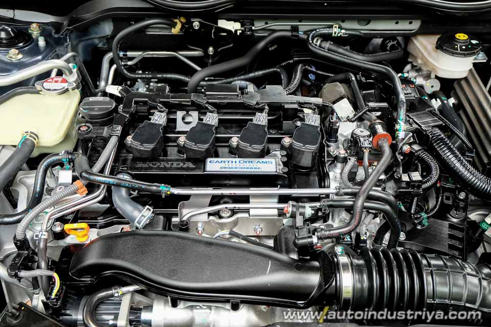 2016 Honda Civic engine