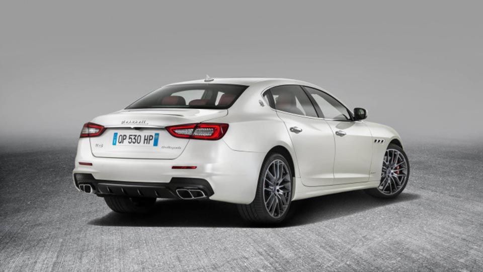 Rear quarter of the 2017 Maserati Quattroporte