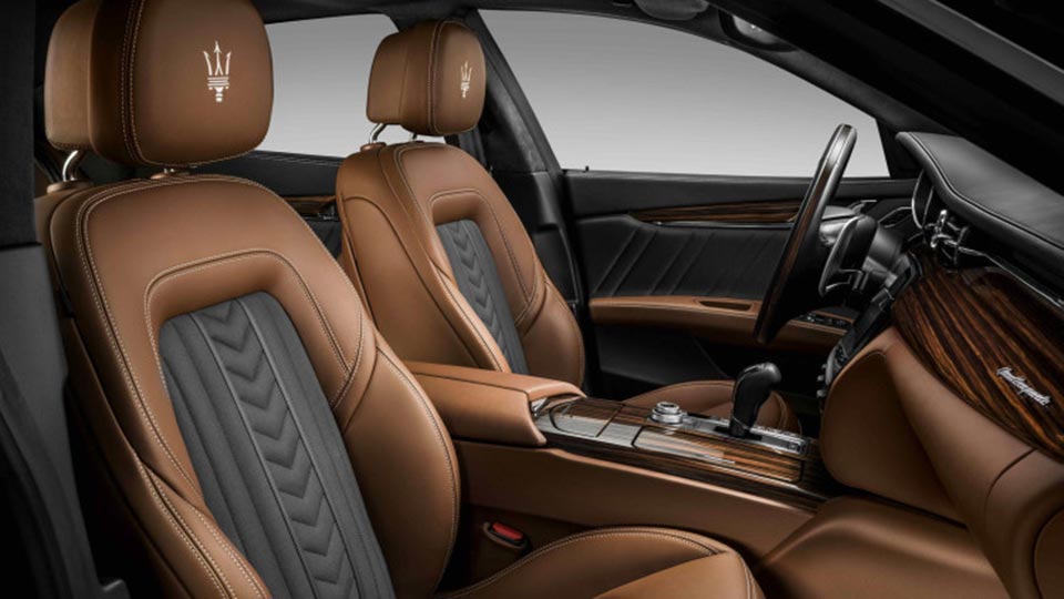 The leather seats inside the 2017 Maserati Quattroporte