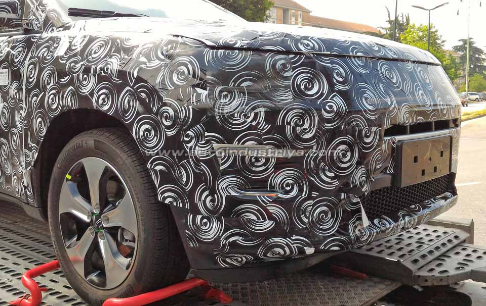 Jeep crossover up close