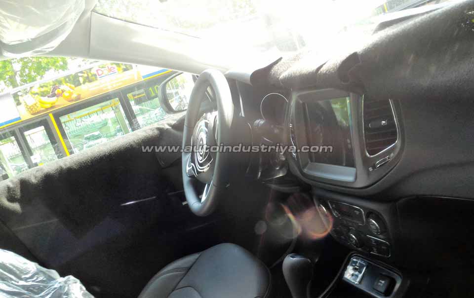 Jeep crossover interior