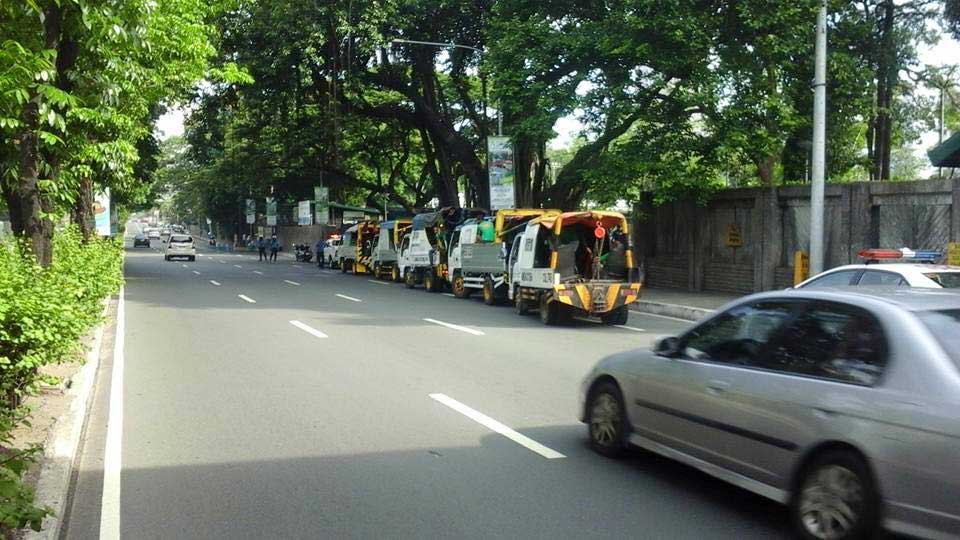 La Salle Greenhills tow trucks