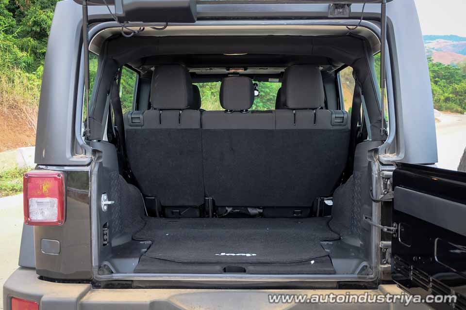 Jeep Wrangler tailgate open