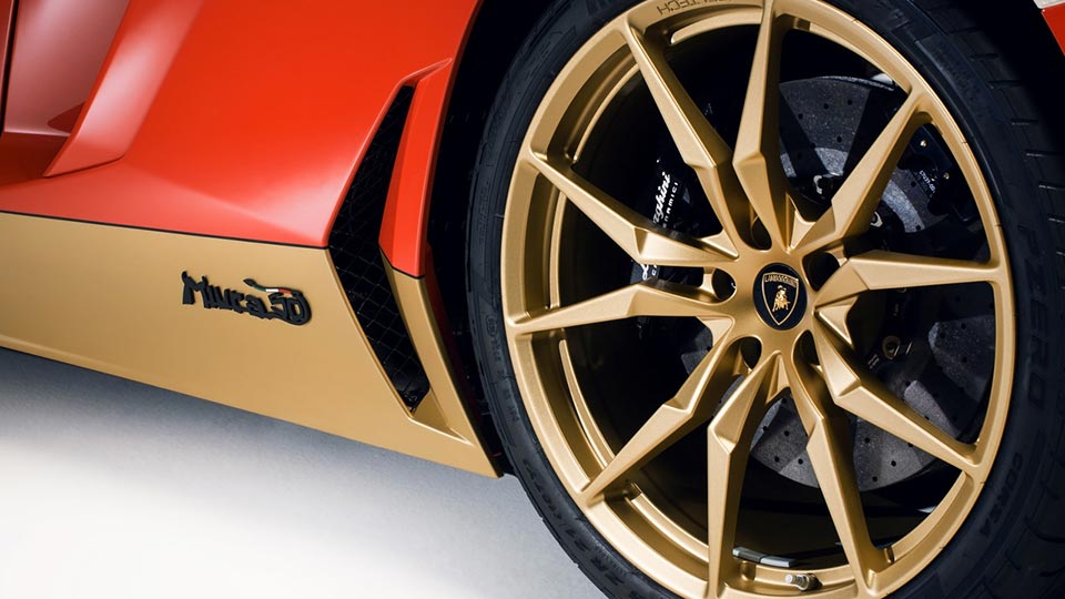 The Dione alloy wheels on the Aventador Miura Homage